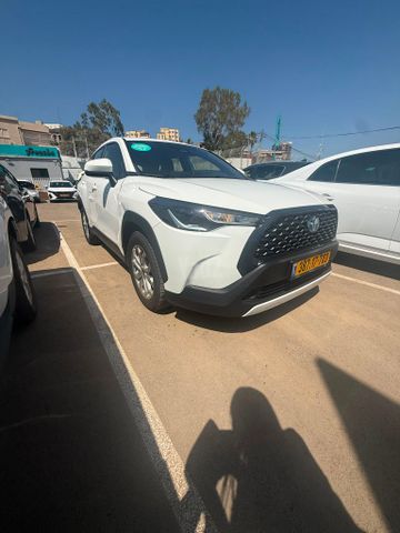 טויוטה קורולה קרוס