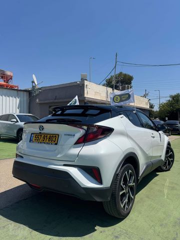 טויוטה C-HR