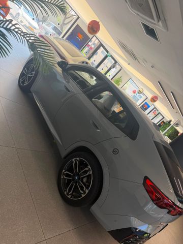 ב מ וו iX2