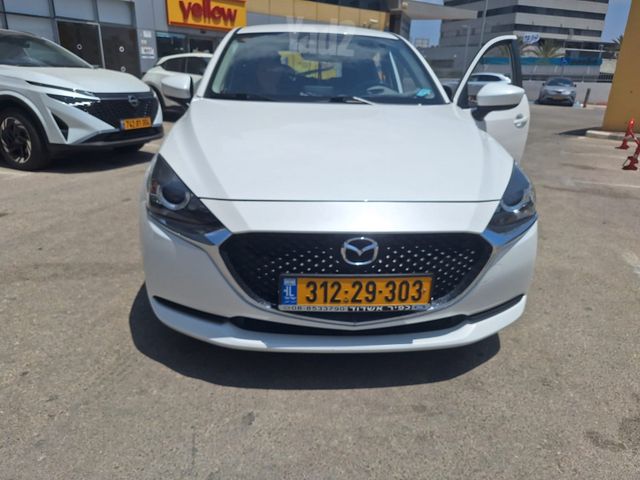 מודעת רכב מאזדה 2
