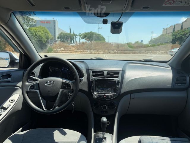 יונדאי אקסנט i25