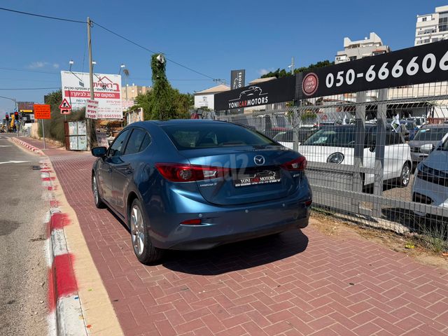 מאזדה 3