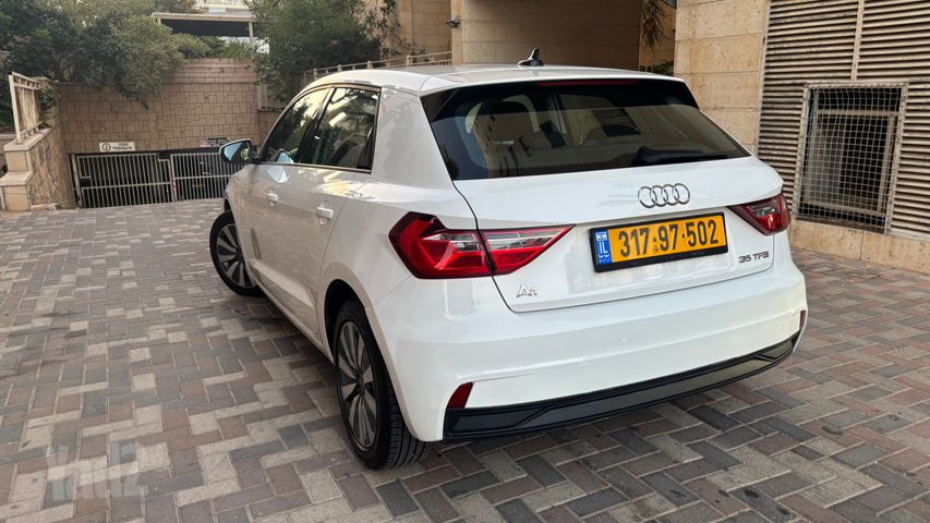 אאודי A1