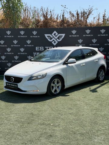 וולוו V40