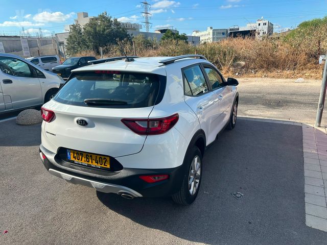 קיה סטוניק