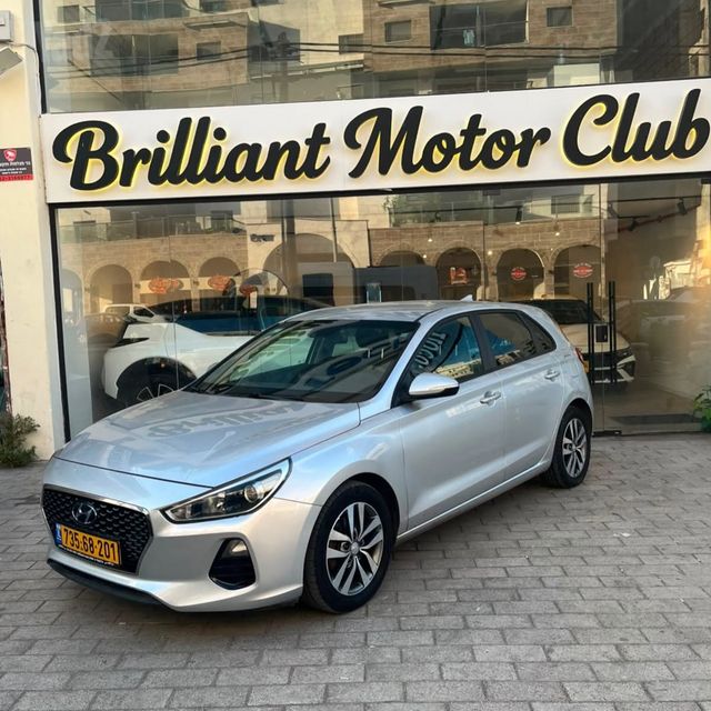 יונדאי i30