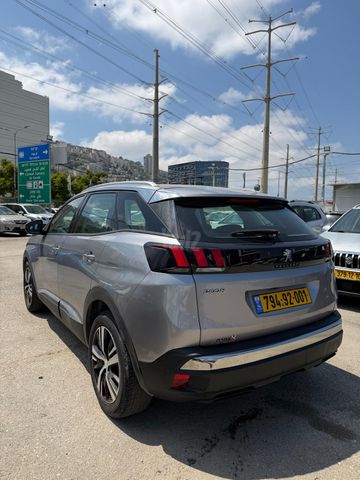 פיג'ו 3008