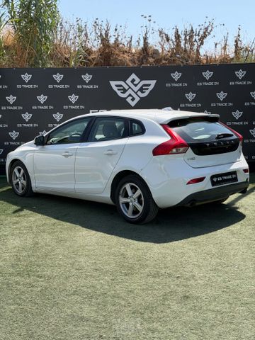 וולוו V40