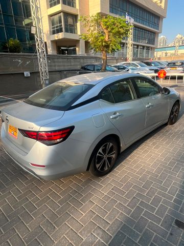 ניסאן סנטרה