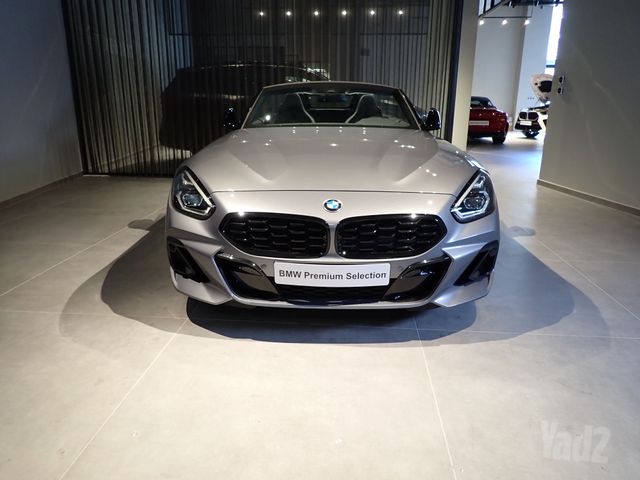 ב מ וו Z4