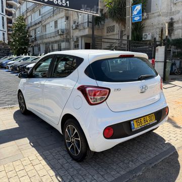 יונדאי i10