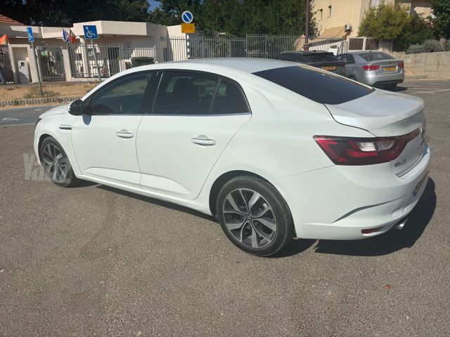 רנו מגאן