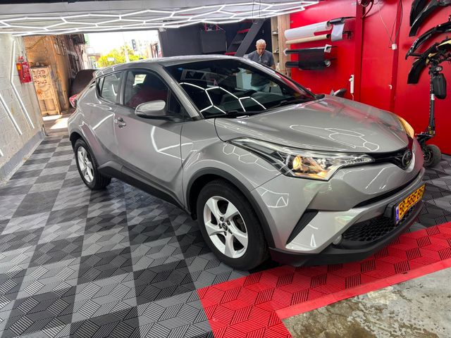 טויוטה C-HR