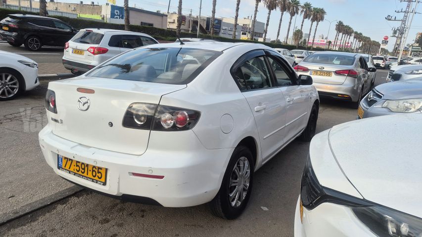 מאזדה 3