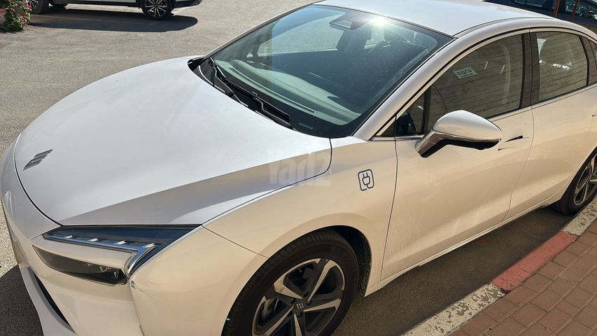 מודעת רכב אי.וי איזי Limo