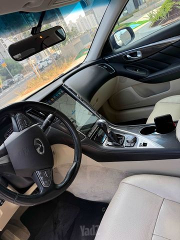 אינפיניטי Q50