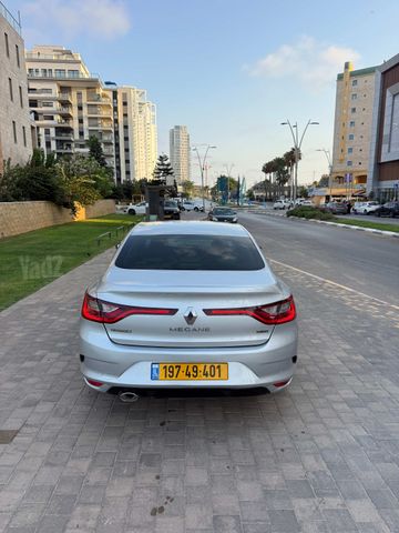 רנו מגאן