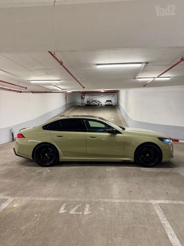 ב מ וו M5