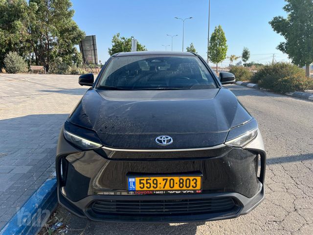 מודעת רכב טויוטה bZ4X