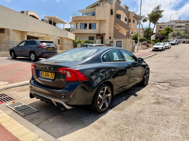 מודעת רכב וולוו S60 2