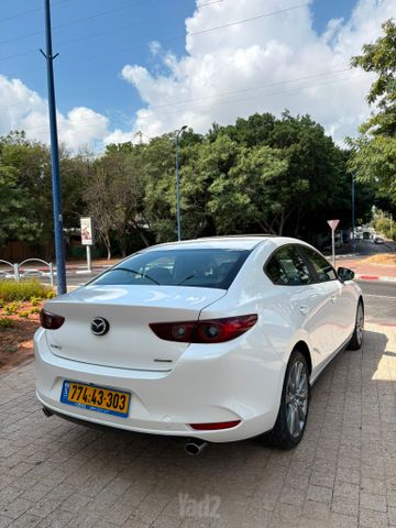 מאזדה 3