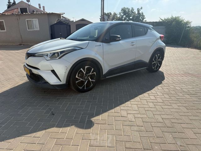 טויוטה C-HR