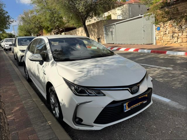 מודעת רכב טויוטה קורולה