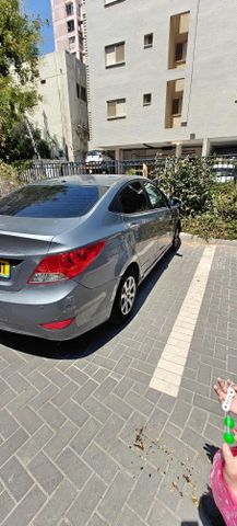 יונדאי אקסנט i25