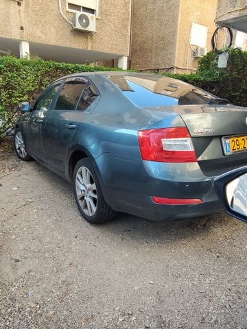 סקודה אוקטביה