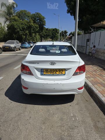 יונדאי אקסנט i25