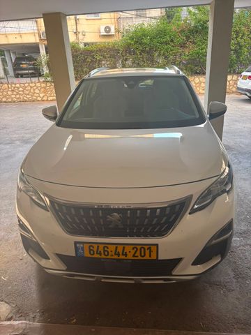 פיג'ו 3008