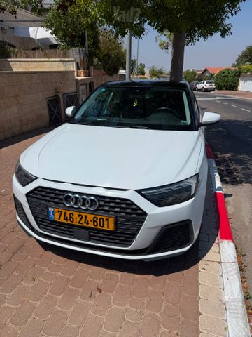 אאודי A1