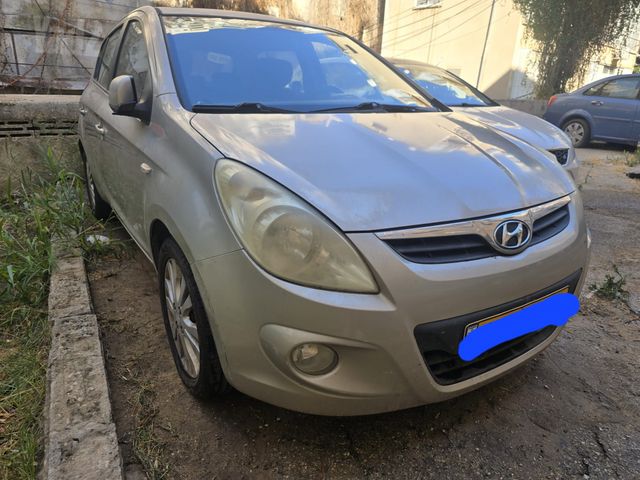 מודעת רכב יונדאי i20
