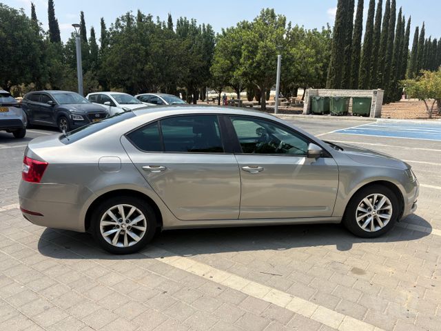 סקודה אוקטביה