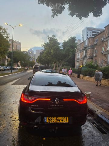 רנו מגאן