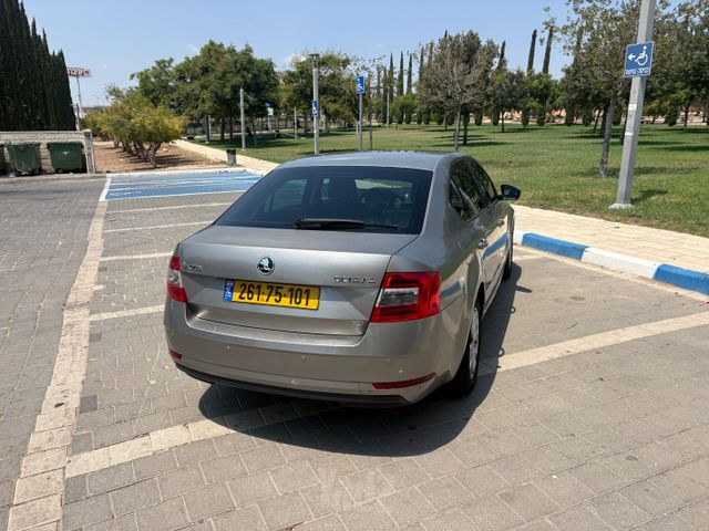 סקודה אוקטביה