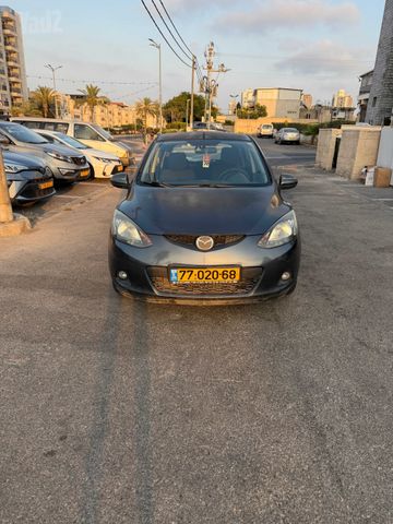 מודעת רכב מאזדה 2