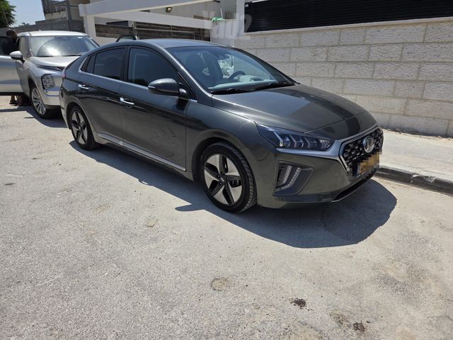 יונדאי איוניק