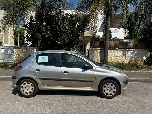 206 One Line PK אוט׳ 1.6 (110 כ״ס)