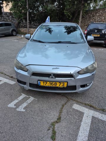 מיצובישי לנסר