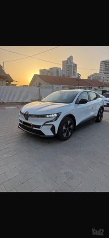 מודעת רכב רנו מגאן E-Tech