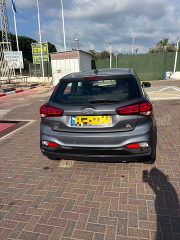יונדאי i20
