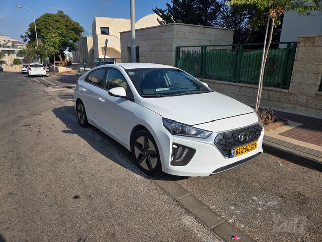 יונדאי איוניק