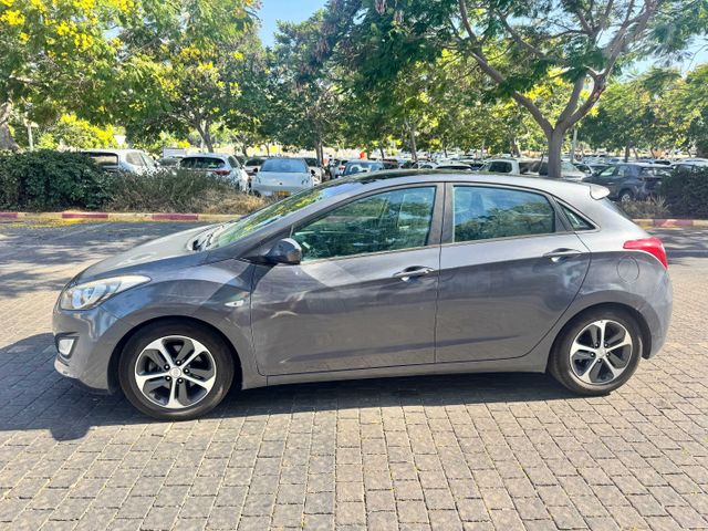 יונדאי i30