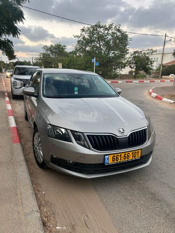סקודה אוקטביה