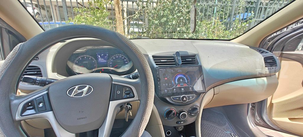 יונדאי אקסנט i25