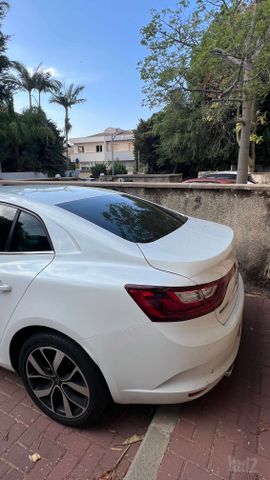 רנו מגאן