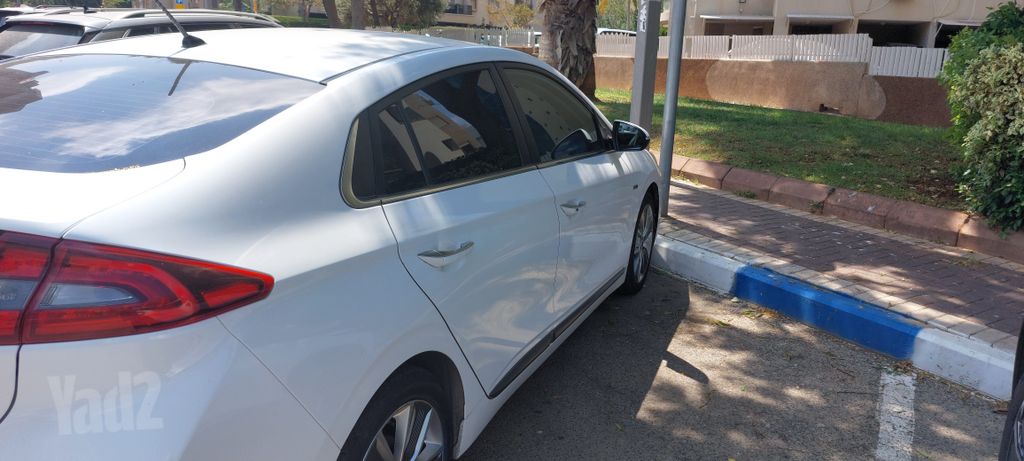 מודעת רכב יונדאי איוניק