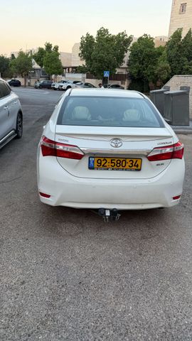 טויוטה קורולה
