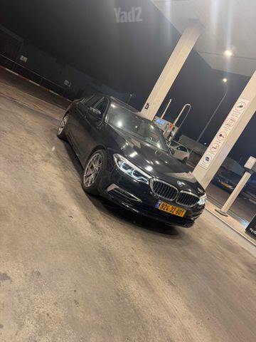 מודעת רכב ב מ וו סדרה 5